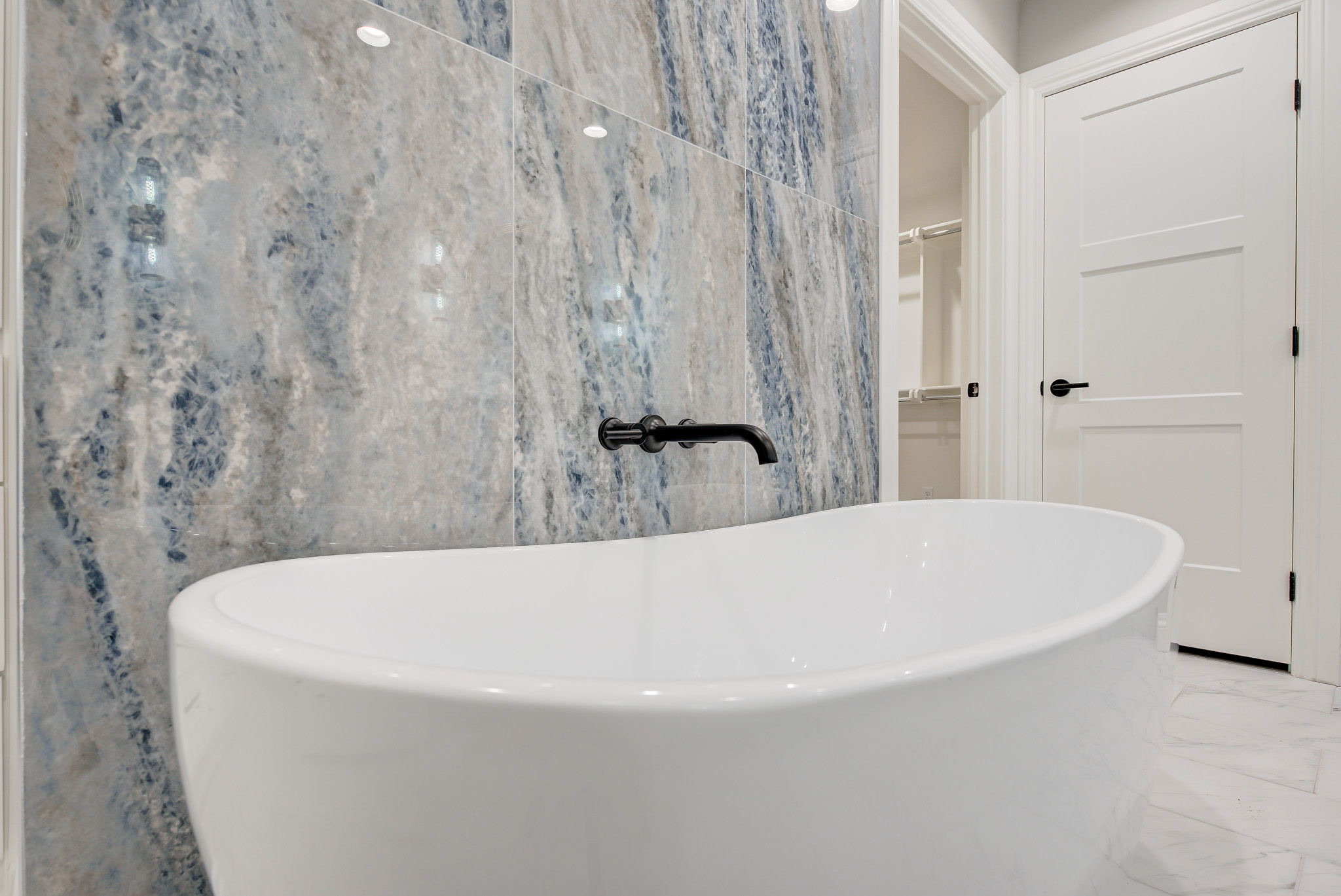 0EDFBEA0-9EFD-4642-B322-DBD45FD3DF42