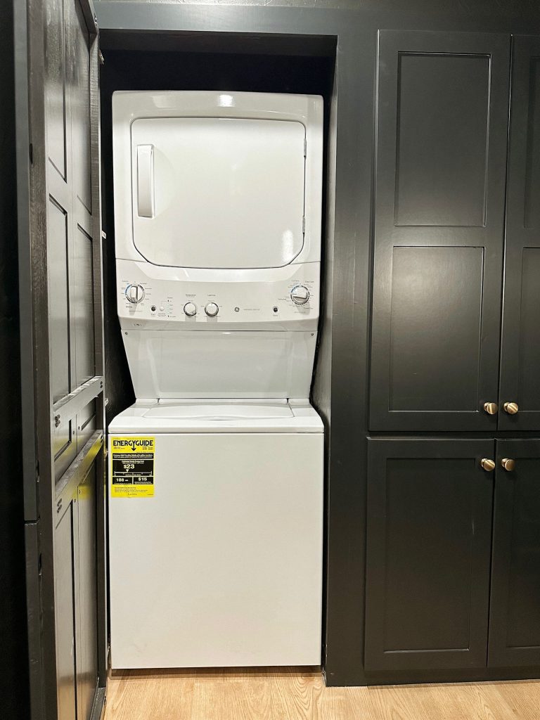 1F72D36E-5A7A-437C-A3A3-7353E1BA5976