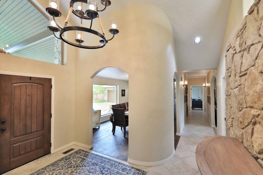 allison-dining-entry-after allison-dining-entry-after