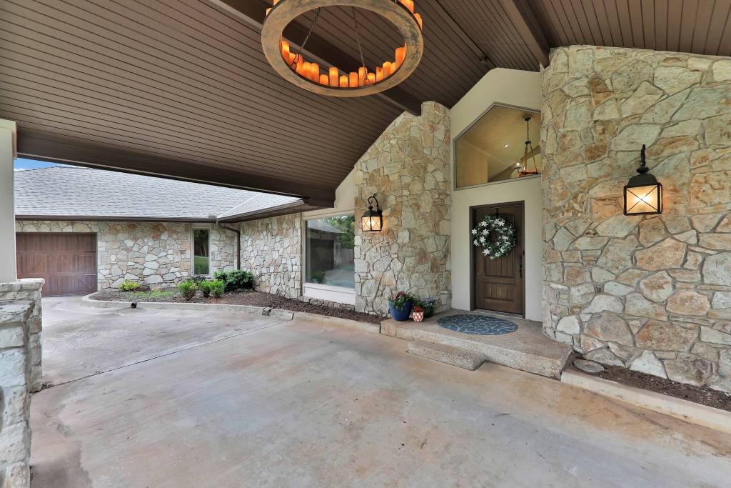 allison-outside-entry-after allison-outside-entry-after