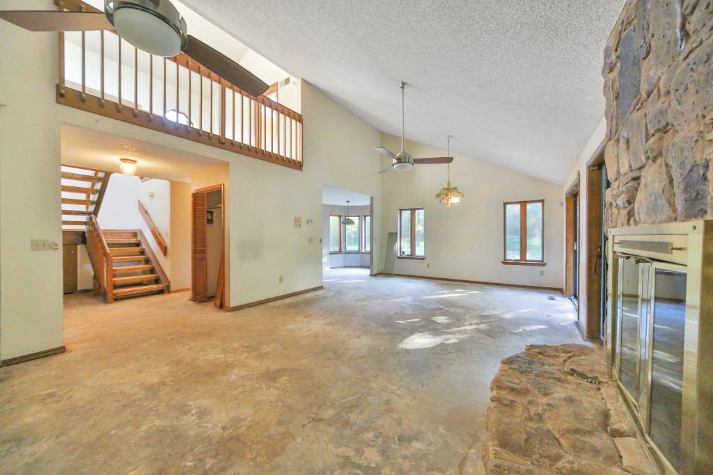 laura-fireplace-to-kitchen1