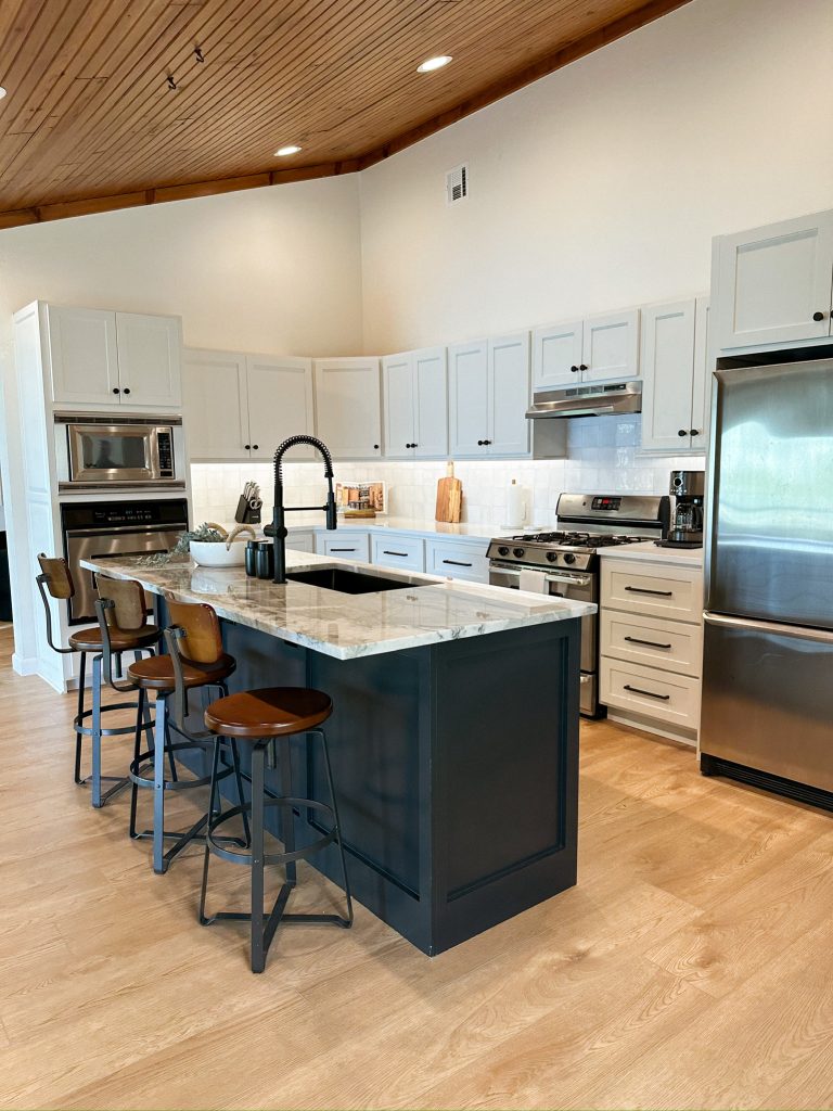 23432CFB-E13D-4BA9-A6F3-64C331F3E224