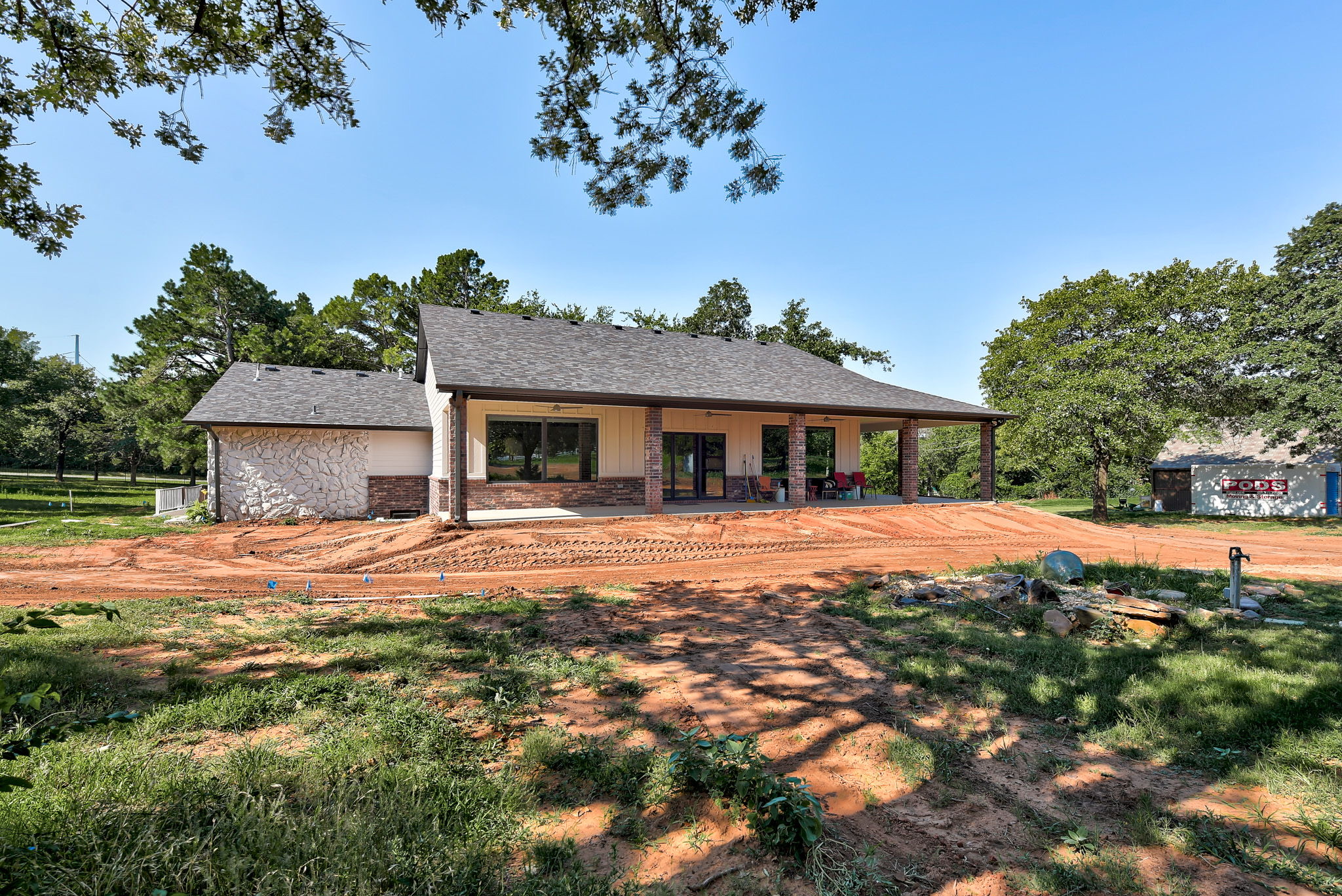 2B16E75D-93C1-4EA3-961A-4FBD6B0DC02A