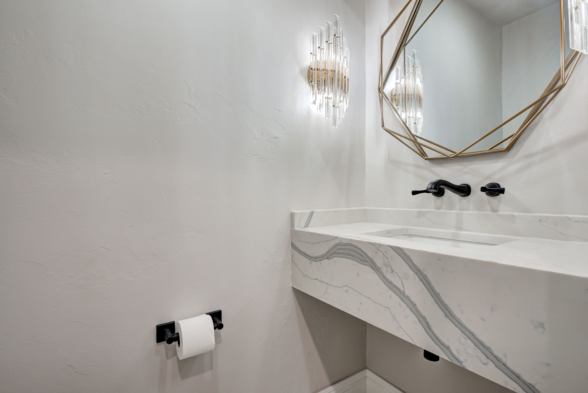 77C50E85-14D8-42BB-8AFF-27CCD46436AC