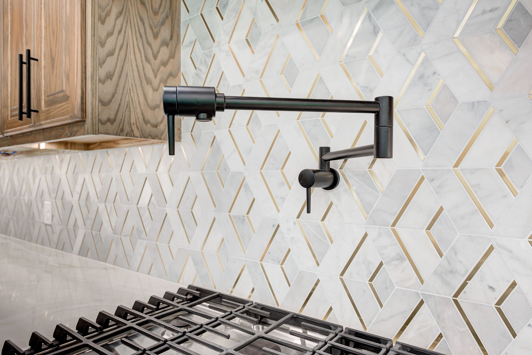 82745E6B-B78B-46B1-8E3F-1D020C569428