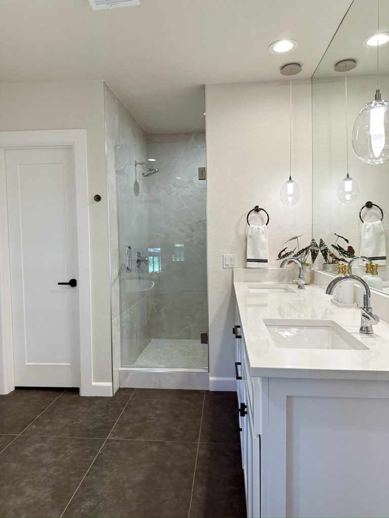 913C0597-E193-4292-986E-5D1A4052D435