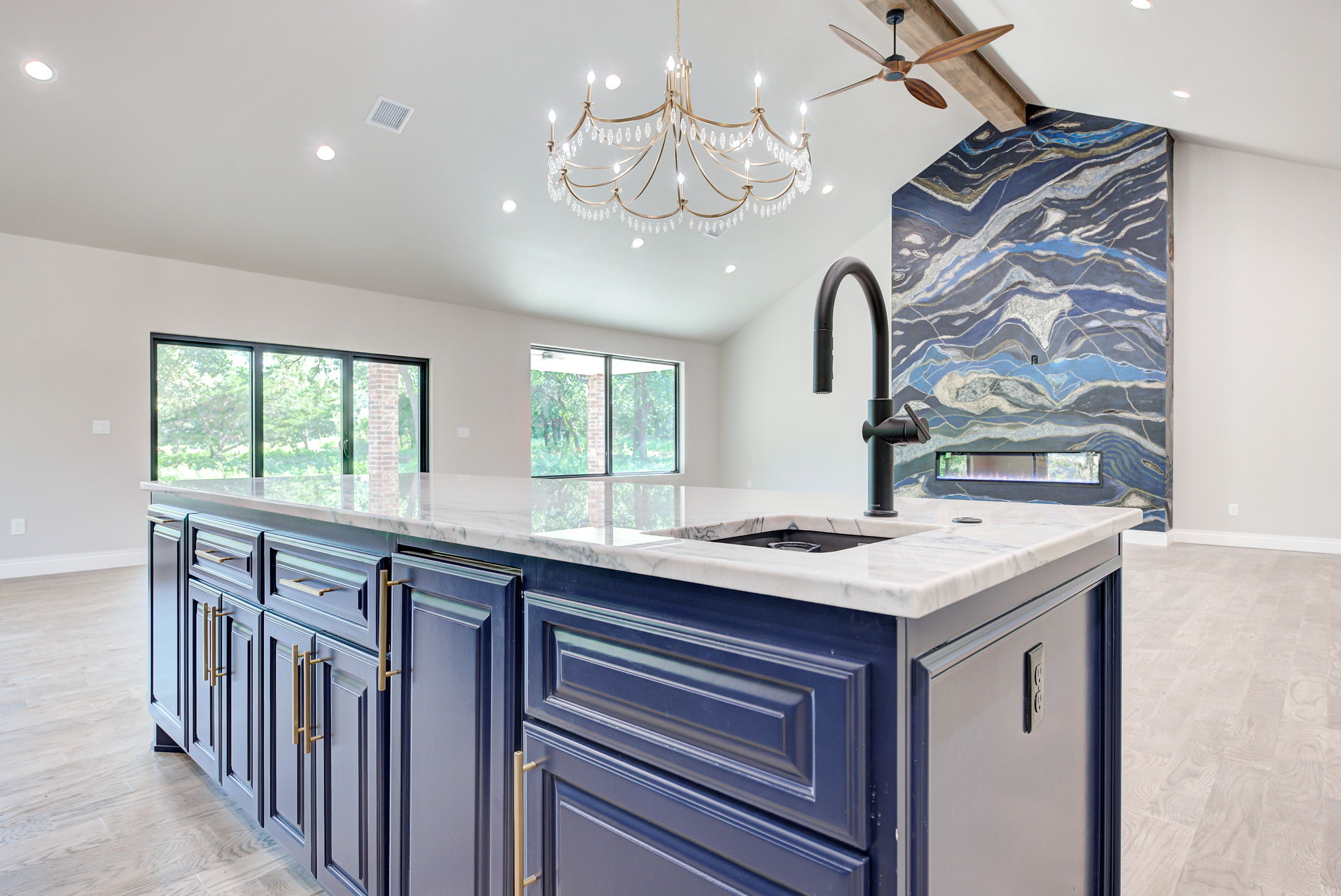 AEE68519-4F39-4D4F-A5B7-971F571F3EA1