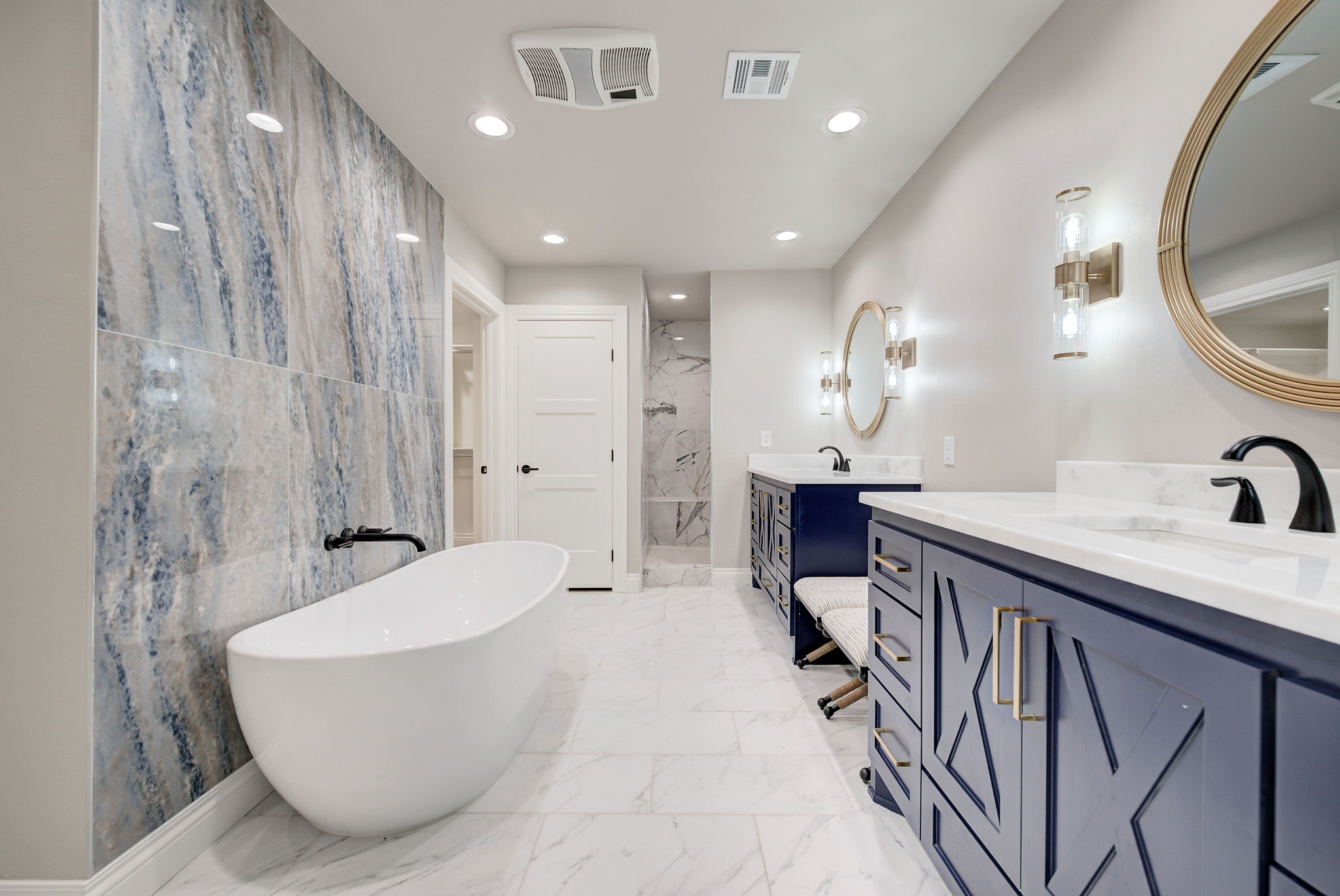 C317BE75-BDD9-4F7A-8E1A-929C369007B5