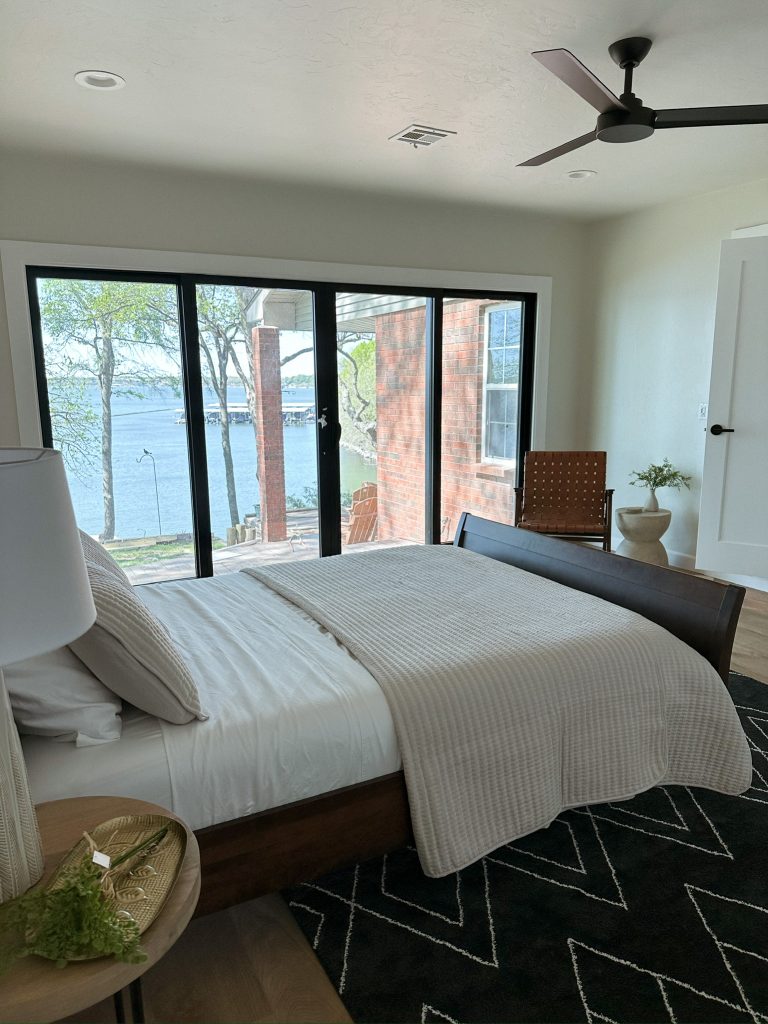 C6DFD9D8-F439-468A-9E23-F0997DC91B4C