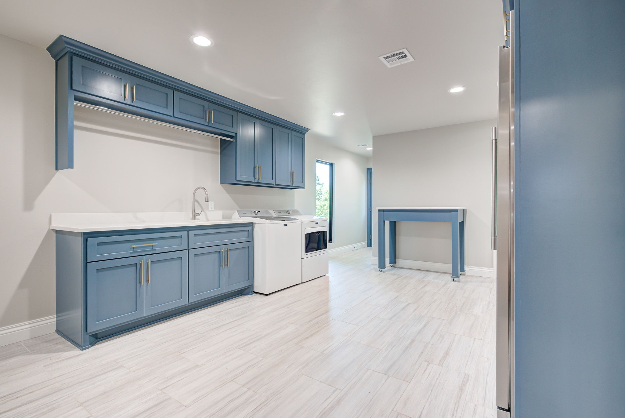 C8050819-888E-406D-B6C8-C7D61D84211F