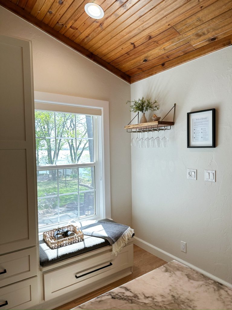 D616D8BD-9F60-47B3-A995-7655C29419DE