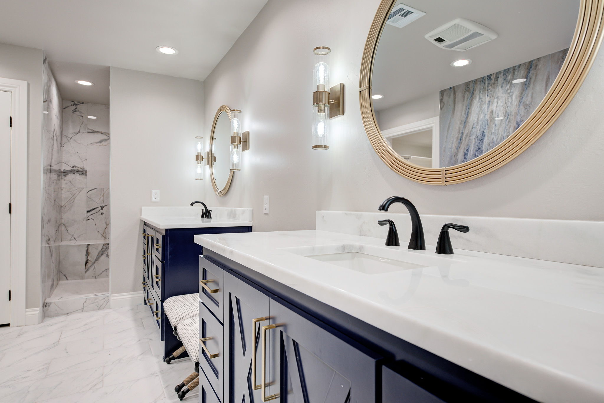 F3234042-0633-4924-8F04-F3EC70A7B98D